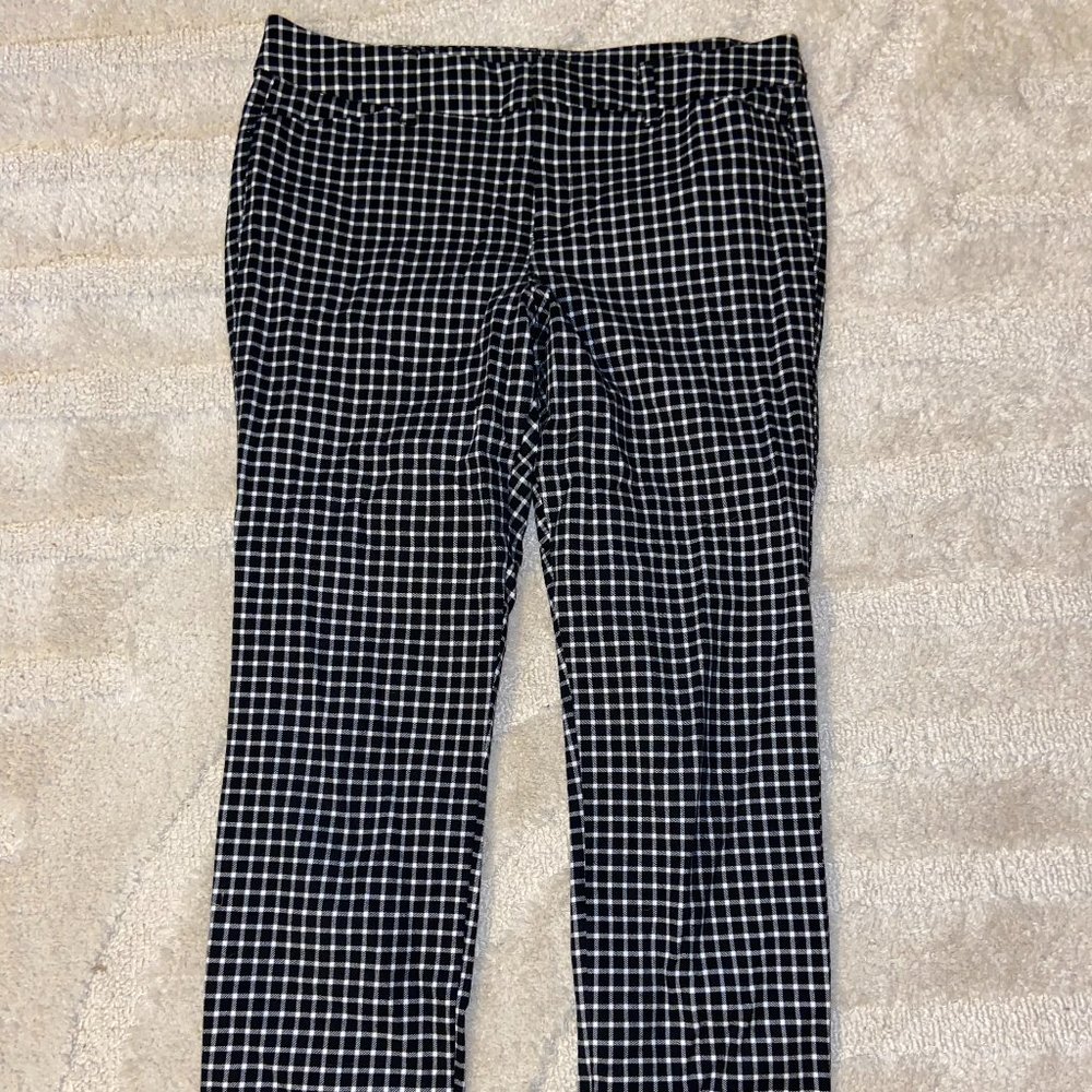 Old Navy Pixie Ankle Pants